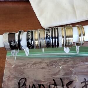 RINGS lot 11 nwt stainless steel rings various‎ patterns and colors 18…
